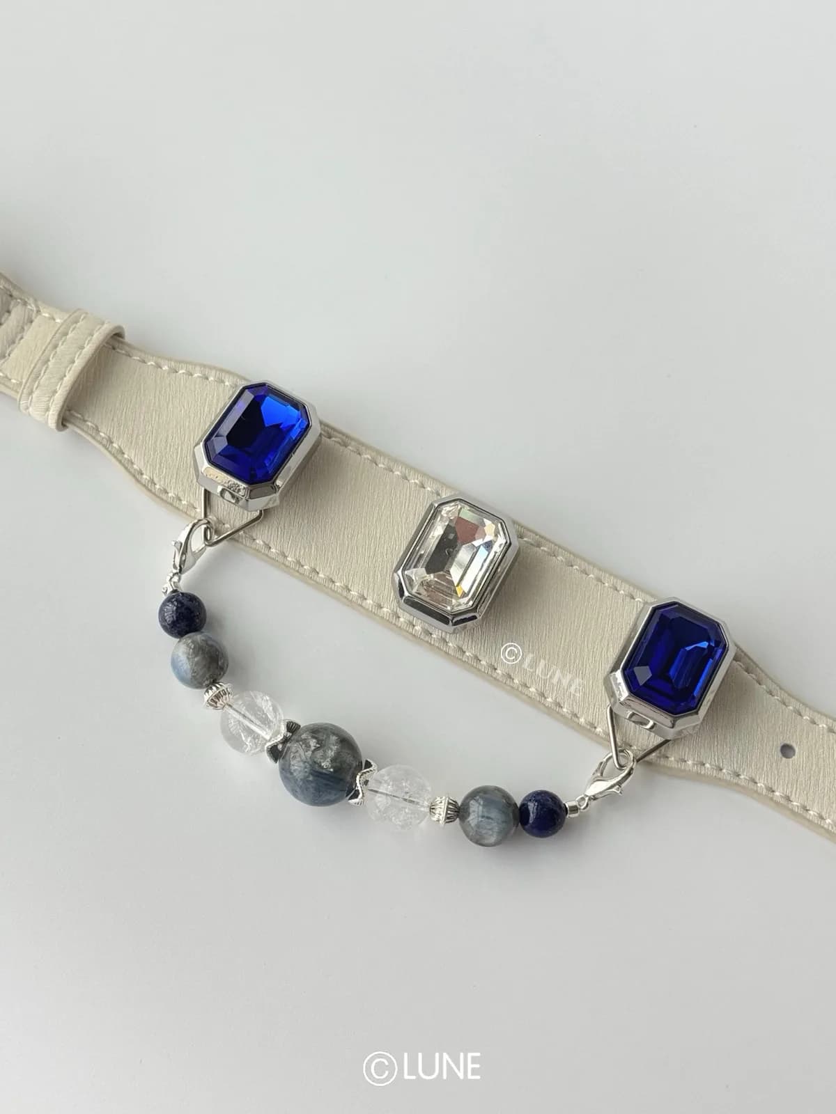 Sapphire Frost · B