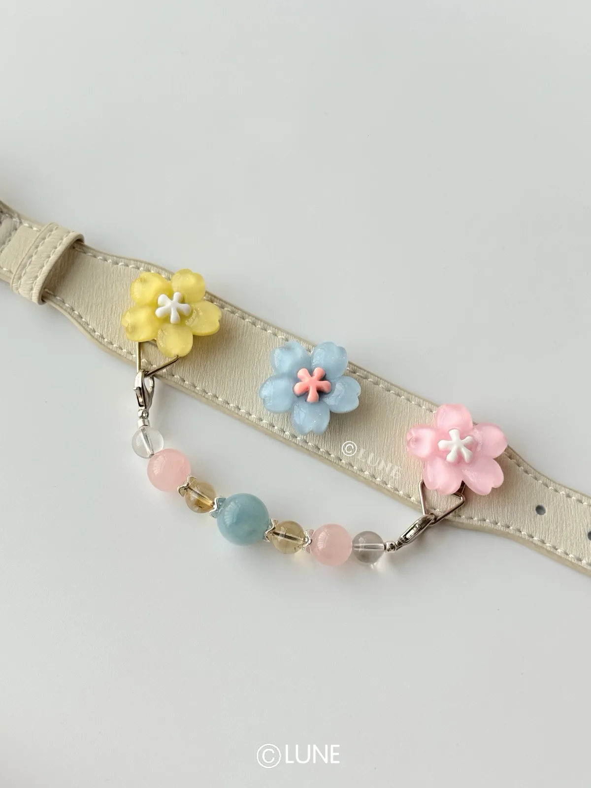 Petal Mist · A gemstone crystal series signature jewelry pet collar, product view 1