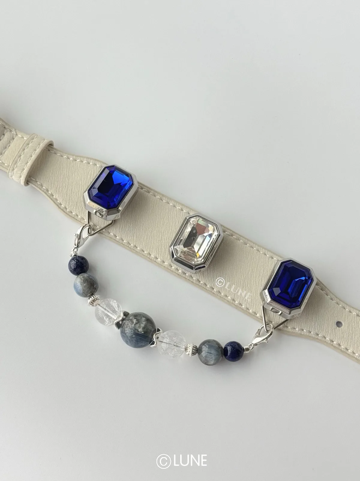 Sapphire Frost · B